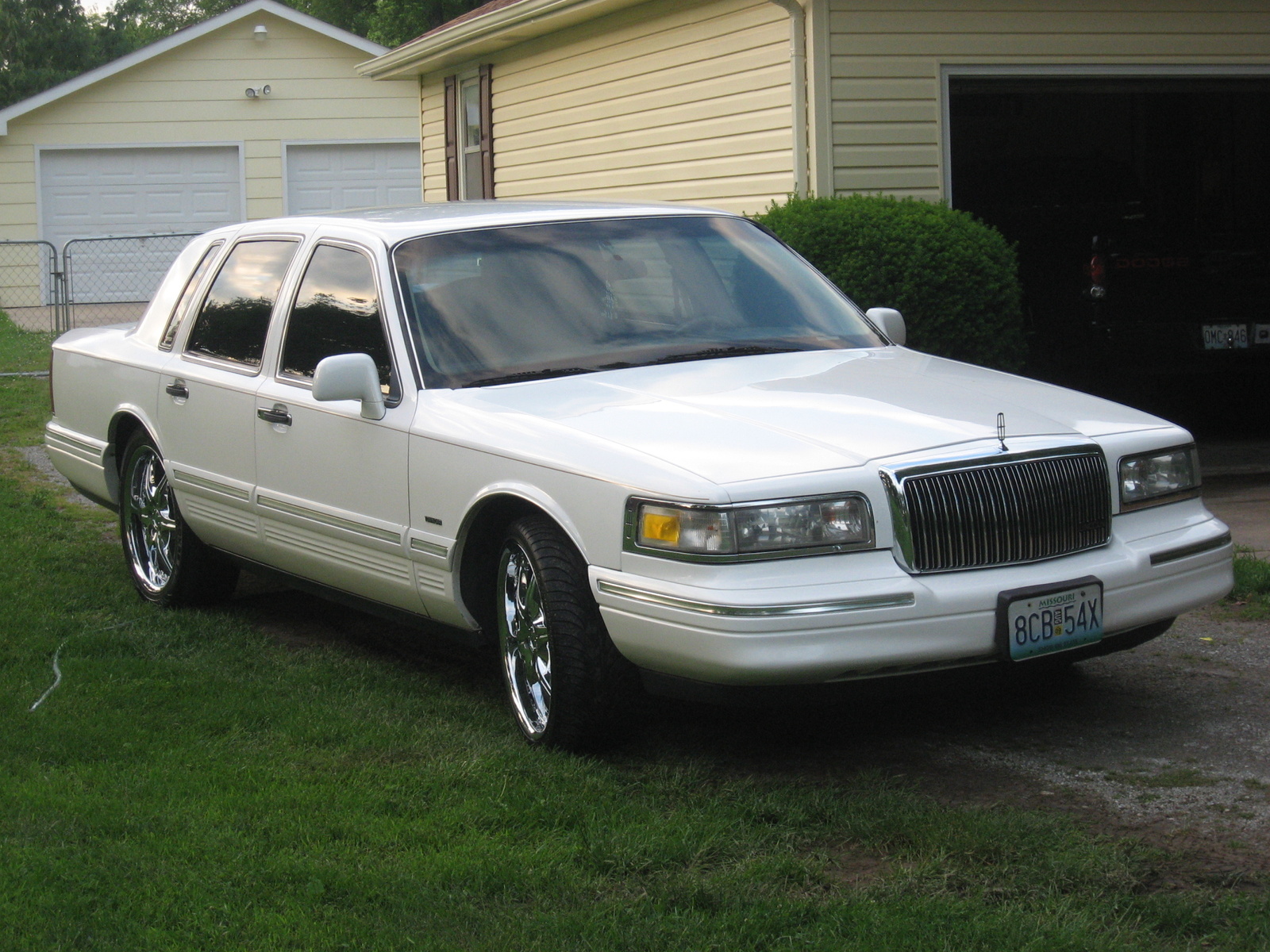 Lincoln Town Car II