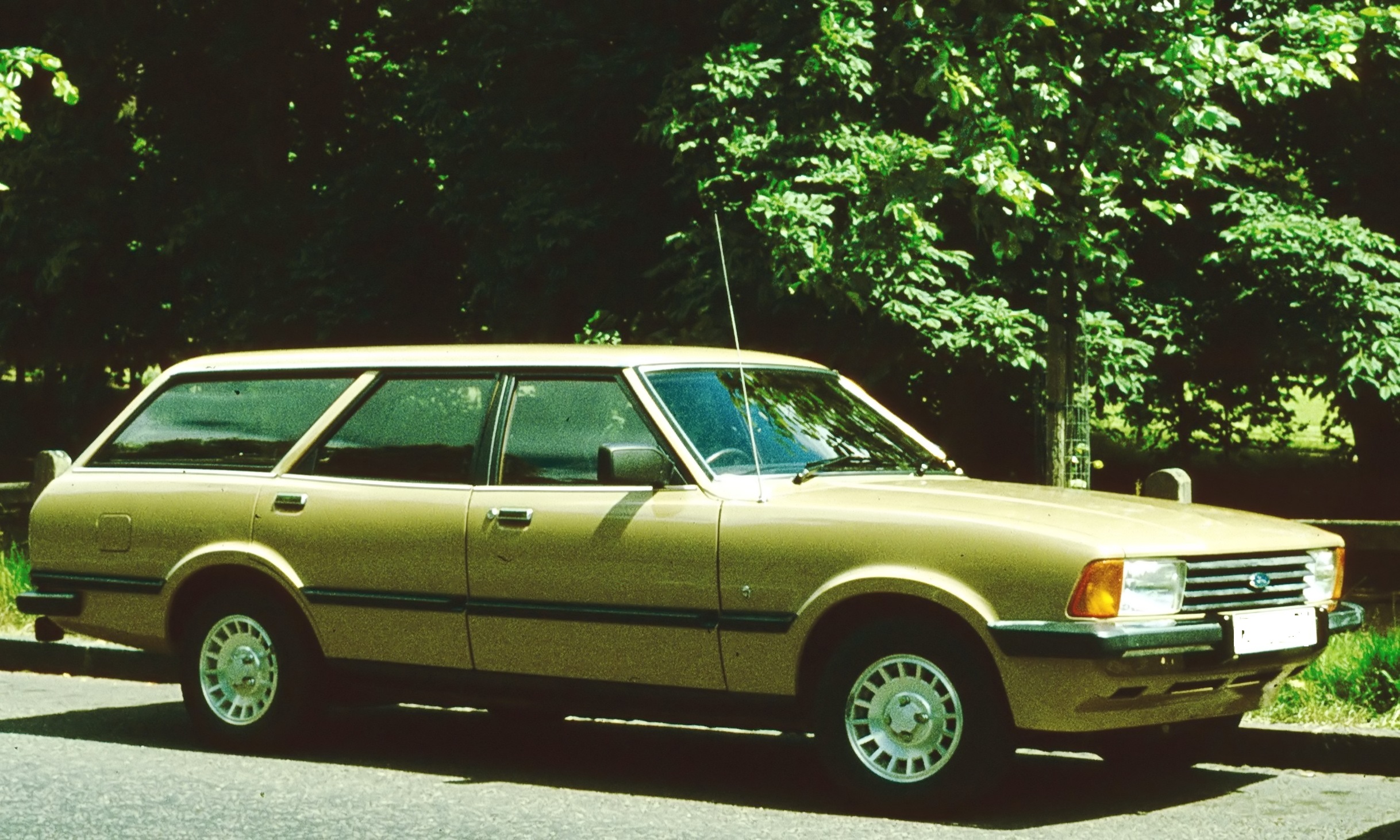 Ford Cortina Estate